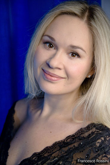 Elena Maximova - Mezzo-Soprano